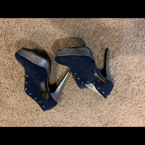 Size 7 shoes - Picture 6 of 12